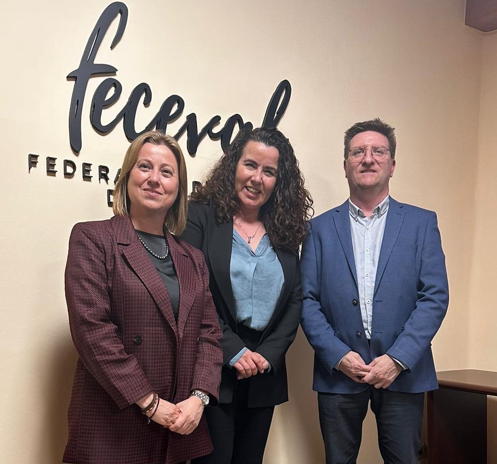feceval_cece's tweet photo. @feceval_cece firma un acuerdo de colaboración con snappet, @snappetspain empresa especializada en servicios educativos cuya misión es mejorar el aprendizaje de los alumnos fusionando el enfoque pedagógico y los últimos avances tecnológicos https://t.co/TCiYsBwlSu