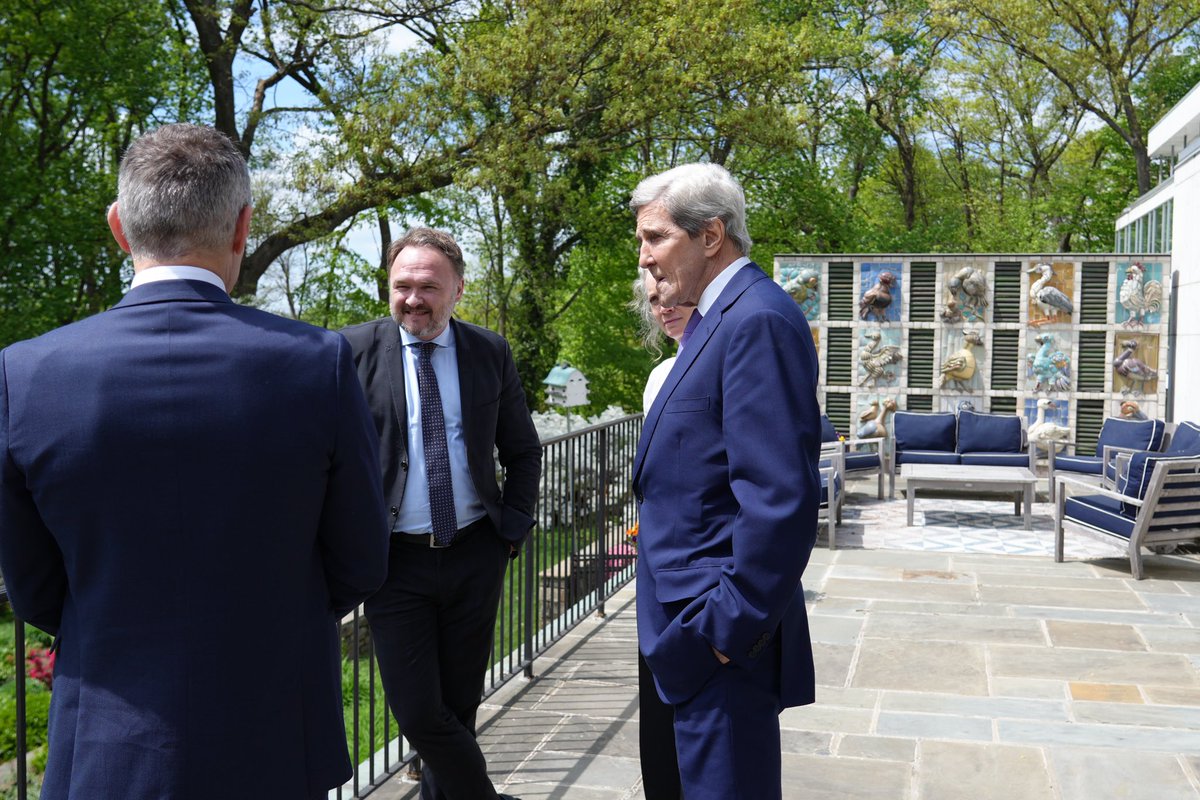 .@DanJoergensen: 'Happy to get the chance to thank former US Special Presidential Envoy for Climate @JohnKerry for his many years of work in tireless service of the global climate fight. Looking forward to continuing the good collaboration.' #climateaction @DenmarkinUSA