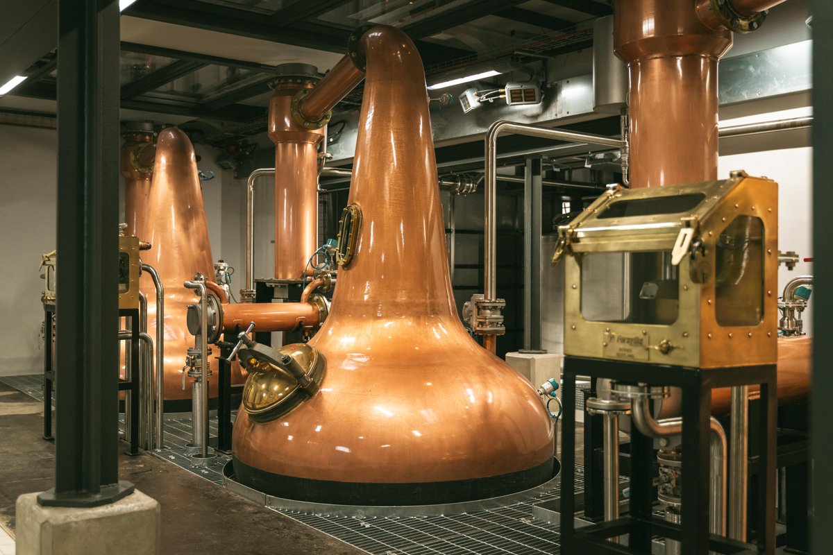 𝗡𝗘𝗪 𝗗𝗜𝗦𝗧𝗜𝗟𝗟𝗘𝗥𝗬! Congratulations to all the team at McConnell's Distillery. A great success for the team and also a tremendous asset for Belfast. Capacity for producing over 600,000 LPA, the distillery and visitor centre expect to employ 50 staff and attract 100,000