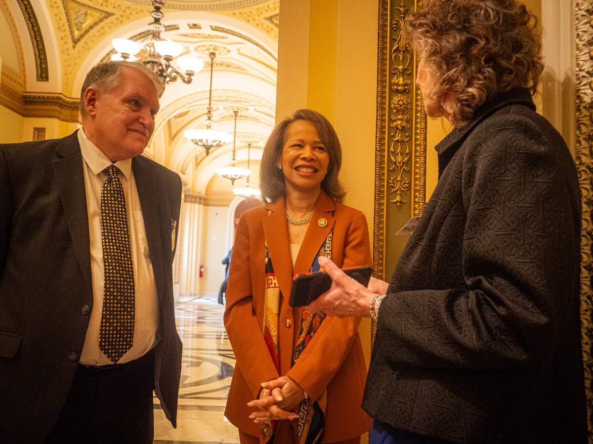 SenLBR's tweet photo. It’s always great to see @EastersealsDeMd in Washington! I am grateful to them for everything they do to support people with disabilities, and to Ken and Verna for their exceptional leadership. https://t.co/h9ptLkq1ai