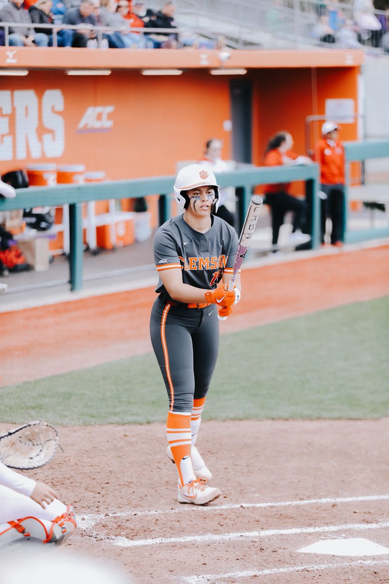 alia logoleo tweet media