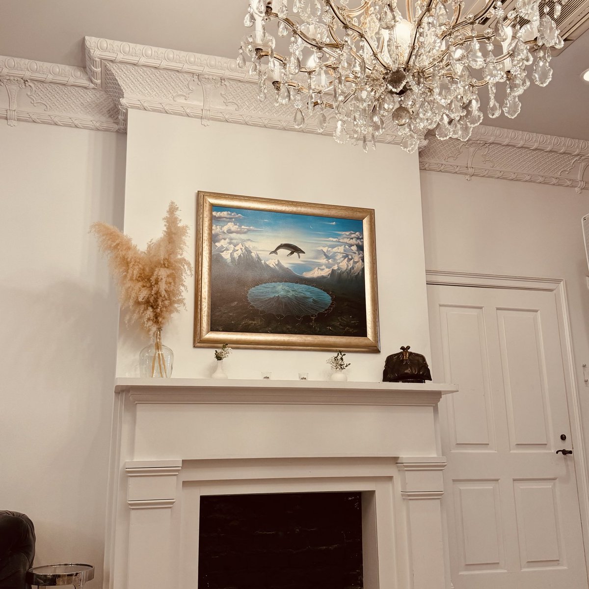 StielHugh's tweet photo. Royal Frenchmen Hotel is a #BoutiqueHotel #Bar with #livemusic #Courtyard and #ArtGallery featuring #KushFineArt by the Master, #VladimirKush #NOLA #FunNOLA https://t.co/NwutIjJgZQ