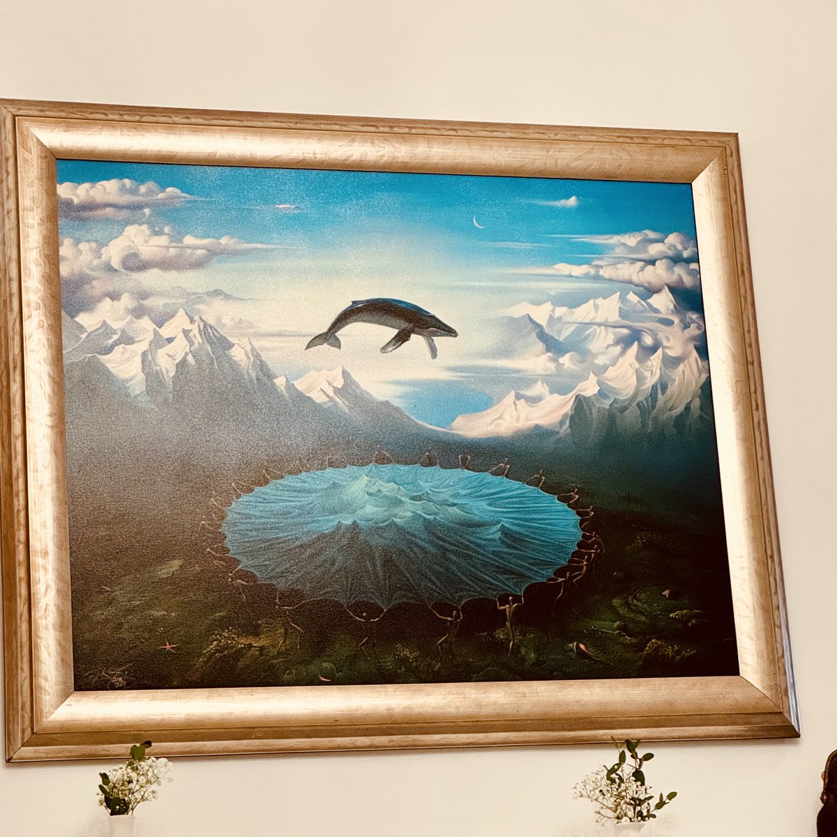 Royal Frenchmen Hotel is a #BoutiqueHotel #Bar with #livemusic #Courtyard and #ArtGallery featuring #KushFineArt by the Master, #VladimirKush #NOLA #FunNOLA