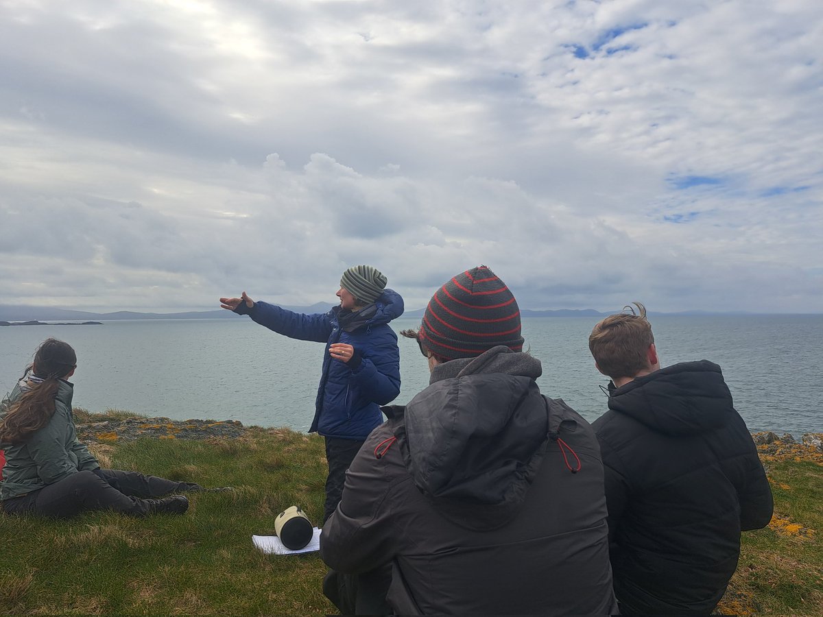 Seawatch_mon's tweet photo. Today our interns went on their first landwatch at our local headland! Though we didn't spot any marine mammals it was great practice for Seabird ID as there were plenty of Gulls, Shags, Ganmets, and even a Fulmar! 🔭🪶 https://t.co/mN5GVfwVl4