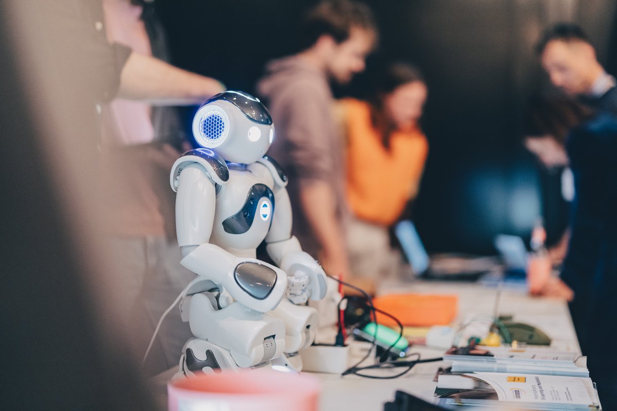 digiatschool's tweet photo. Was für ein ereignis- und erkenntnisreicher Tag bei digi@school im Karlstorbahnhof!
Ausprobieren! Informieren!
#twlz #Schuledigital #Ki #Digitalität https://t.co/Zt0InHcVAx