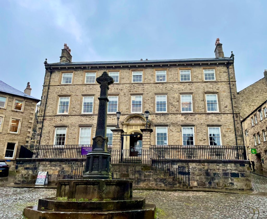 PrStevenWilson's tweet photo. Heading home after a great time discussing my research with colleagues @FASSHealthHub at Lancaster University. Thanks to @EstefWright, @BenBGDalton, @DrCABaker and everyone for your generosity and the wonderful discussion! And a treat to see a little bit of this beautiful city. https://t.co/tEoOZEln9V