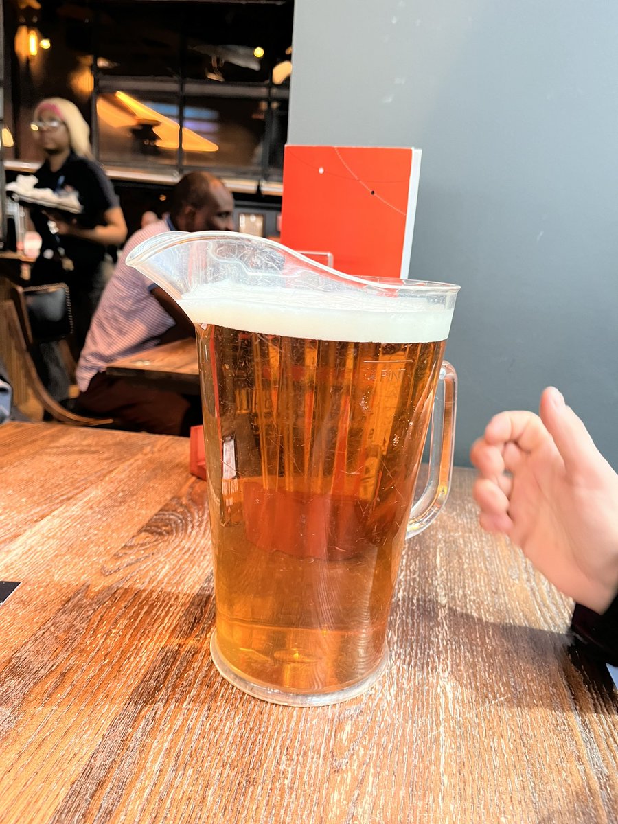 West Ham - Leverkusen ! 
Pré match drinks !
 <a href="/LeroyDeltour/">Leroy Deltour</a> : dit is meer jouw kaliber 😂🤷🏼‍♂️ 🍺 
#uefaleague #westham