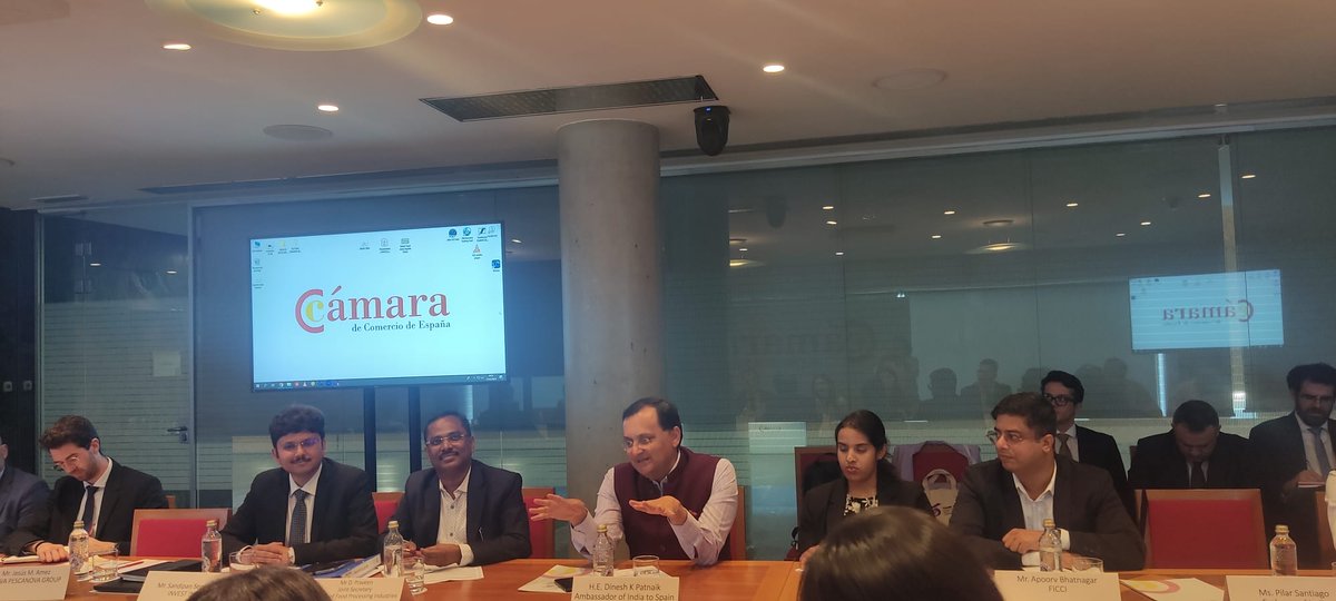 Amb @DineshKPatnaik gave a keynote address at the food processing roundtable interaction organized by the Spain Chamber of Commerce. #MOFPI delegation led by Shri D Praveen, Joint Secretary, senior officials from @investindia and @ficci highlighted the opportunities in the Indian…