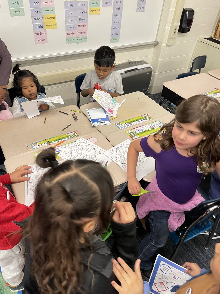 Family Literacy Night at Twain was a huge success! Over 220 students and their families attended to have fun and learn new literacy skills! <a href="/sussman_howard/">Howard Sussman</a> <a href="/EllianEydis/">Ellian Eydis</a> <a href="/MarkTwainD63/">Mark Twain School</a>