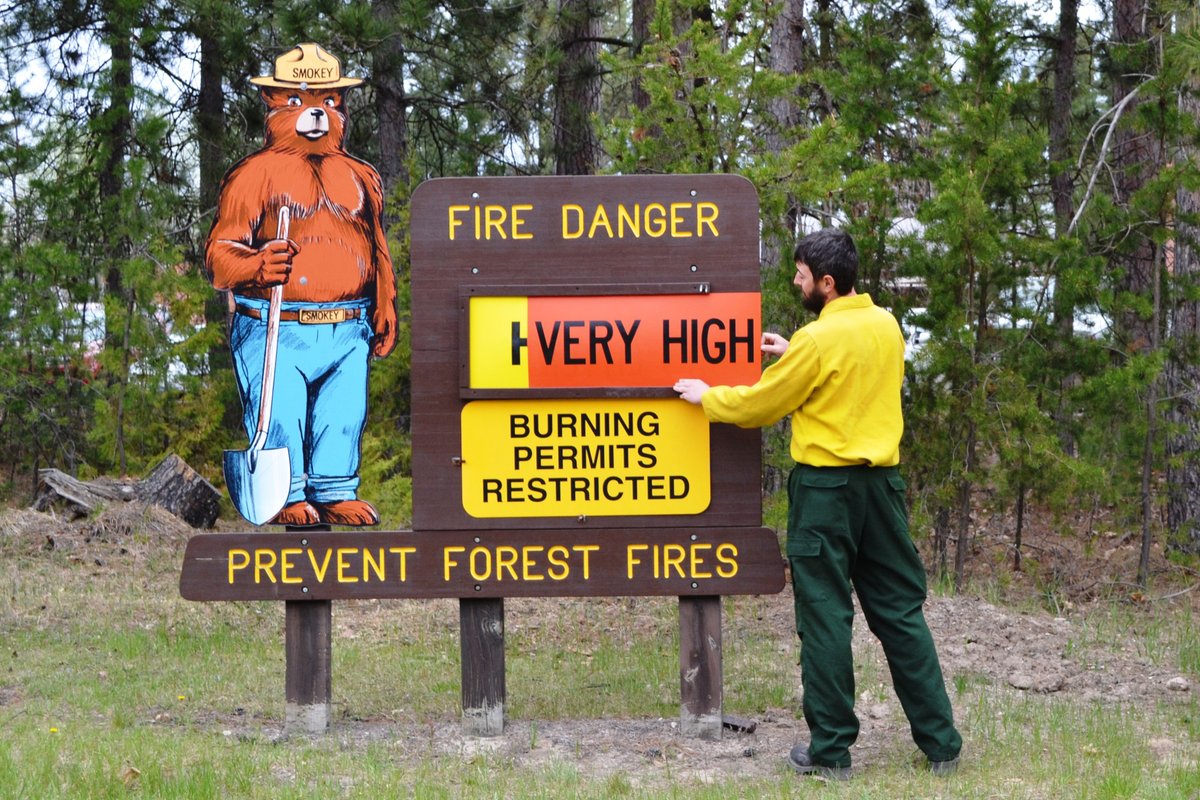 What’s the wildfire danger in your area? Stay wildfire aware–at home and while traveling. Check mndnr.gov/burnrestrictio… for current fire danger and burning restrictions across the state. #WildfirePreventionWeek