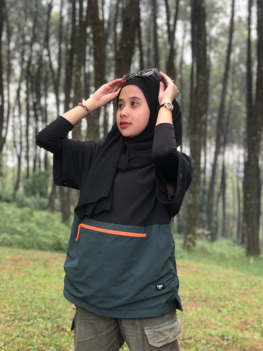 sabilnsd1's tweet photo. Anaknya emang jarang senyum kalo poto😗 https://t.co/gaKBwOIah5