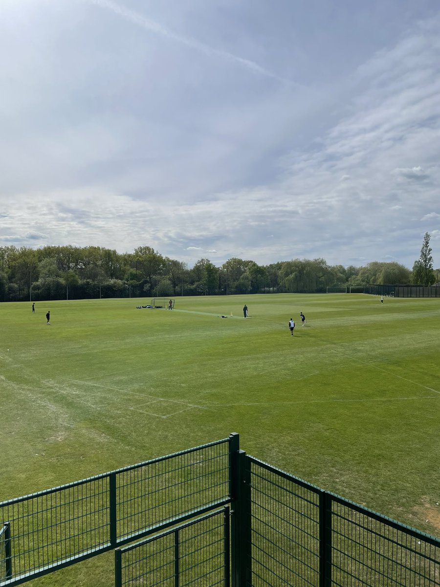 SportPerkin's tweet photo. Our u18s cricket academy are training ahead of their first nationals game this Sunday🏏☀️

#Cricket #schoolsports #nationalchampions #cricketseason #williamPerkinsport https://t.co/iofJbsE2PW