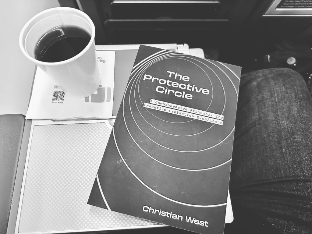 Learning from the Jedi Grand Master 🤓 
Check out this book! eslna.com/the-protective… 
#TheProtectiveCircle @christianw31 @execsuppandlog 
#ExecutiveProtection #EPTraining #Bodyguard #CloseProtection #PersonalProtection #TravelSecurity #AdvanceSecurity