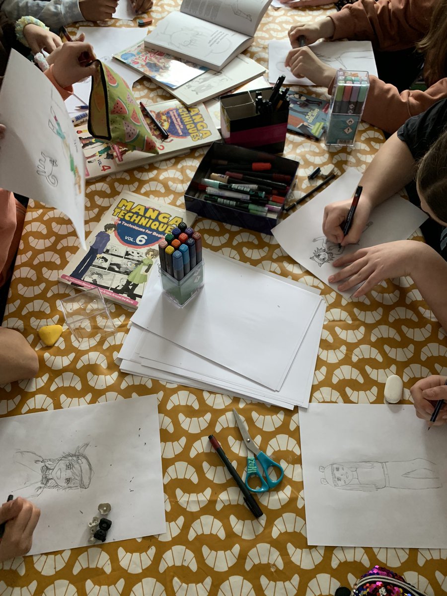 Izumi_yakumo's tweet photo. オスナブルックの漫画アニメコンベンション
#Comicplanetcon @ComicPlanetOS
漫画ワークショップ 10時半~
似顔絵かき 13時~
午後は着物フォトサービス周辺にいます。
入場・参加費無料。
当日ショップ内で15ユーロ以上お買い上げにつきくじ引き券配布 https://t.co/w8jWzDh3r9