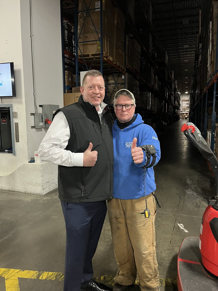 Sysco Teamsters get the job done! Business Agent Stan Koniszewski was at Sysco this morning for labor management meetings and to walk the docks to visit with the hard working members! @Teamsters @Quacky294 @KoniszewskiStan @TeamsterHughes #Sysco #TeamsterStrong