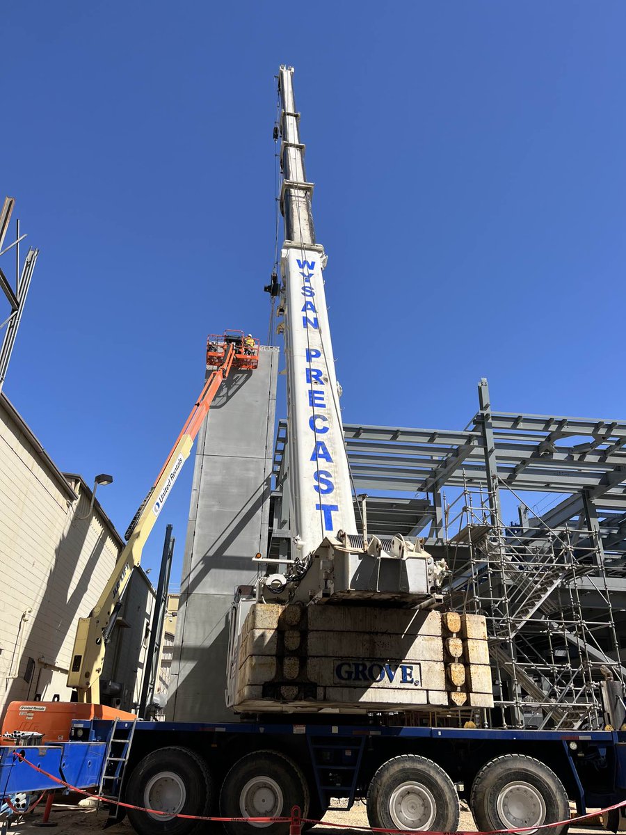 WysanServices's tweet photo. If you need a crane and a crew, you need Wysan! See all our services at https://t.co/tydS5RgvvE.
#Cranecrew #PrecastServices #CraneServices #PrecastErection #Construction #Wysan https://t.co/YFOZHDNxNZ