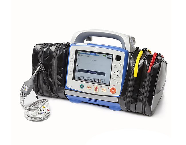 Final price of this refurbished Zoll X-series defibrillator and patient monitor for PDMSh.ua will be EUR 13715, not including our delivery trip to Ukraine, paid using our own pocket money. We always use 100% of the fundraised money to buy the equipment. ✌️