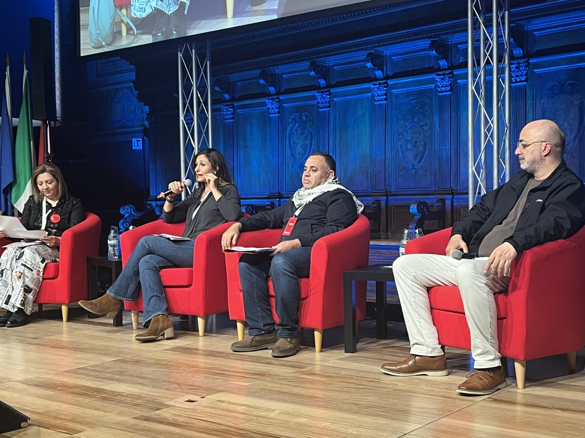 Journalists have been attacked, threatened, jailed - and repeatedly displaced. This is a deliberate attempt to censor information on #Gaza, panelists @NadimNashif @shurukasad and Muamar Orabi tell @RawanDamen #ijf24