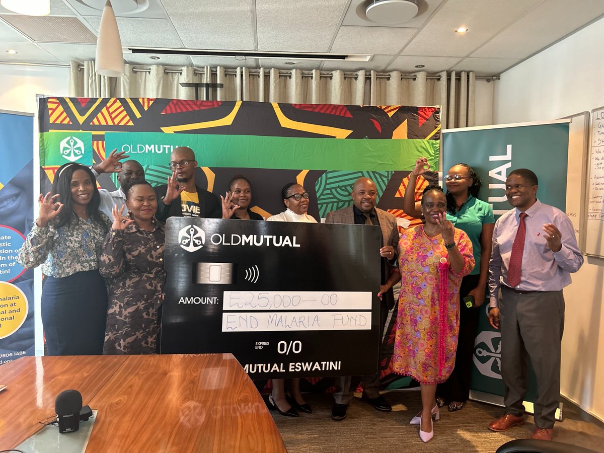 fund_end's tweet photo. @OldMutualSZpresented a cheque worth SZL 25,000.00 to the End Malaria Fund. The Hon. Minister of Health, Mduduzi Matsebula, accepted the cheque on behalf of the EMF. The Minister also toured the EMF offices to express gratitude to PSPF for offering office space to the EMF. https://t.co/UeDHPtctyr