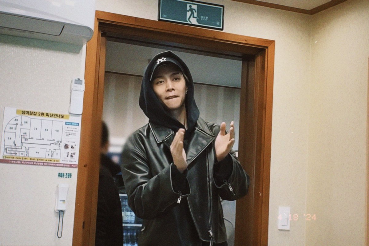 americanobear's tweet photo. แค่คิดว่าถ้าพี่จอห์นเป็นแฟนประเภทที่คอยซัพพอร์ตทุกอย่างก็เขินละอ่ะ https://t.co/2FwGjF4pjQ