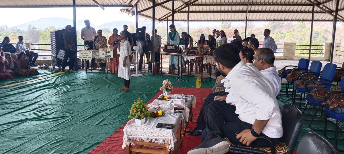 KKureliya's tweet photo. @CMOGuj
@ECISVEEP
@dpeonavsari1
@CollectorNav
Vansda. Sveep karyakram .Matdar jagruti karykram Mahuvas nursing college vansda https://t.co/YcDefLN4Rc