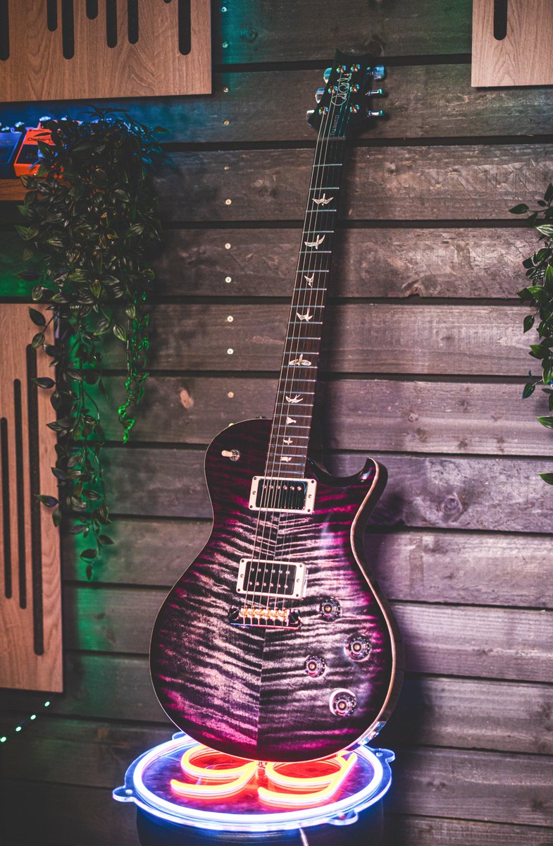 Name that one guitarist who is the most influential player of the 2000s ?🤔 Today is @MarkTTremonti 's birthday so he’s our pick!🥳🎸 📸pictured: PRS Tremonti Stoptail Charcoal Purple Burst💜 @prsguitars @PRSGuitarsEuro @Creed