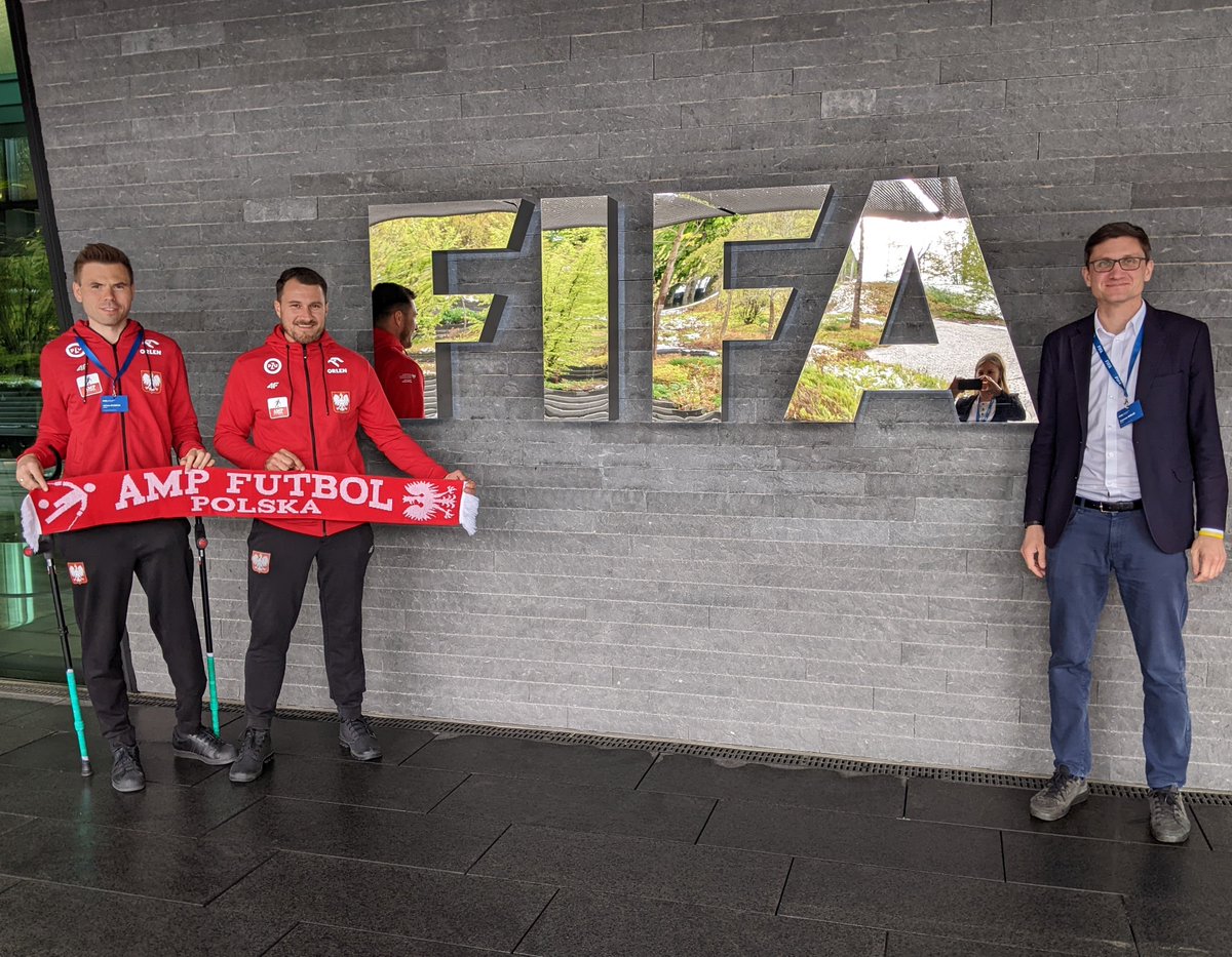 𝗣𝗢𝗟𝗦𝗞𝗜 𝗔𝗠𝗣𝗙𝗨𝗧𝗕𝗢𝗟 𝗪 𝗦𝗜𝗘𝗗𝗭𝗜𝗕𝗜𝗘 @FIFAcom 🇵🇱⚽🔝 Nasi przedstawiciele wśród najważniejszych osób odpowiedzialnych za piłkę nożną na świecie będą prezentowali ampfutbol 😍❤️ W delegacji Amp Futbol Polska nie mogło zabraknąć Marcina Oleksego, autora…