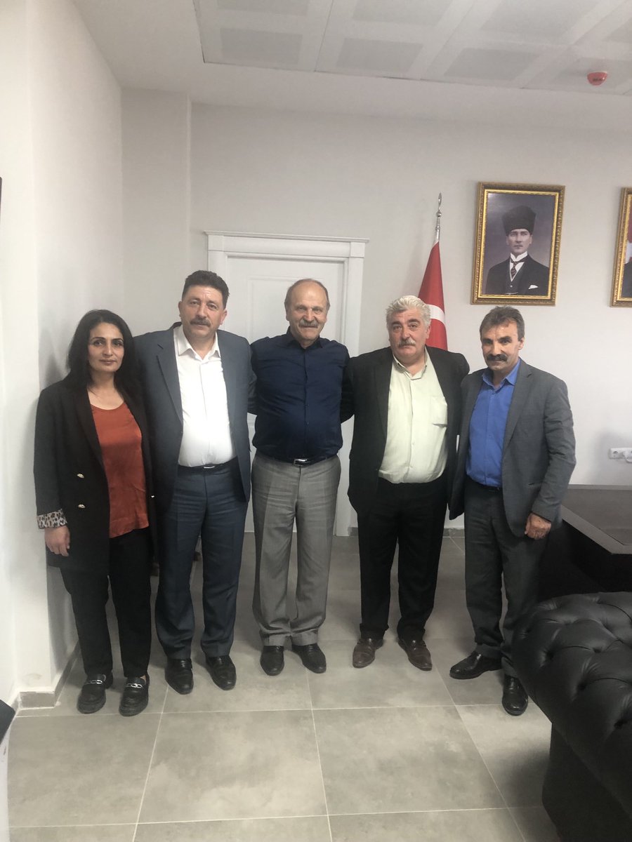 halefkeklik's tweet photo. Bugün Taşlıçay,Diyadin,Bazid ve Iğdır Belediye eş Başkanlarımızı ziyaret ettik.Eş başkanlarımızı tebrik eder,çalışmalarında başarılar dilerim. https://t.co/8RQV75iFK4