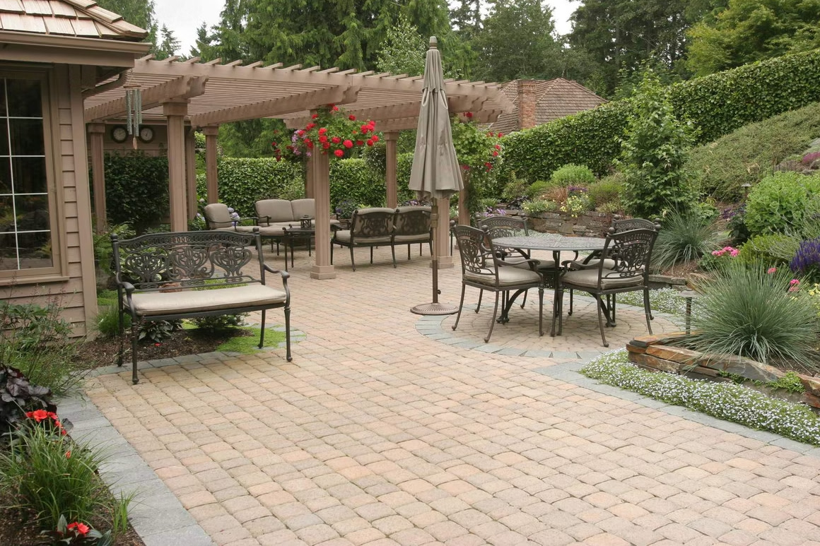 How a Hardscape Project Improves Your Property and Raises Your Home's Value…
LEARN MORE... davislandscapeky.com/how-a-hardscap…

#landscaping #landscape #hardscapes #patios #walkways #driveways #retainingwalls #pavers #paverpatios #nky #northernkentucky #cincinnati