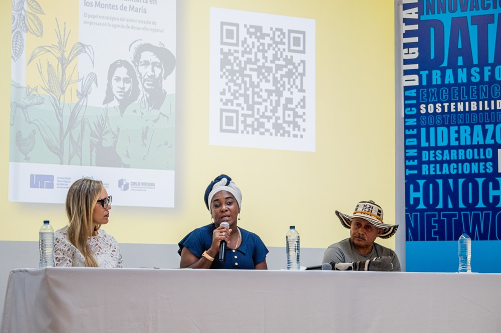 utboficial's tweet photo. En el panel participaron Norlis Herrera, representante de las asociaciones de mujeres; Ever Rodríguez, representante de una asociación Indígena de los Montes de María;  Manuel Berrios #EgresadoUTB y la profesora Martha Castro, de la #EscuelaDeNegociosUTB https://t.co/wZT9py1WrK