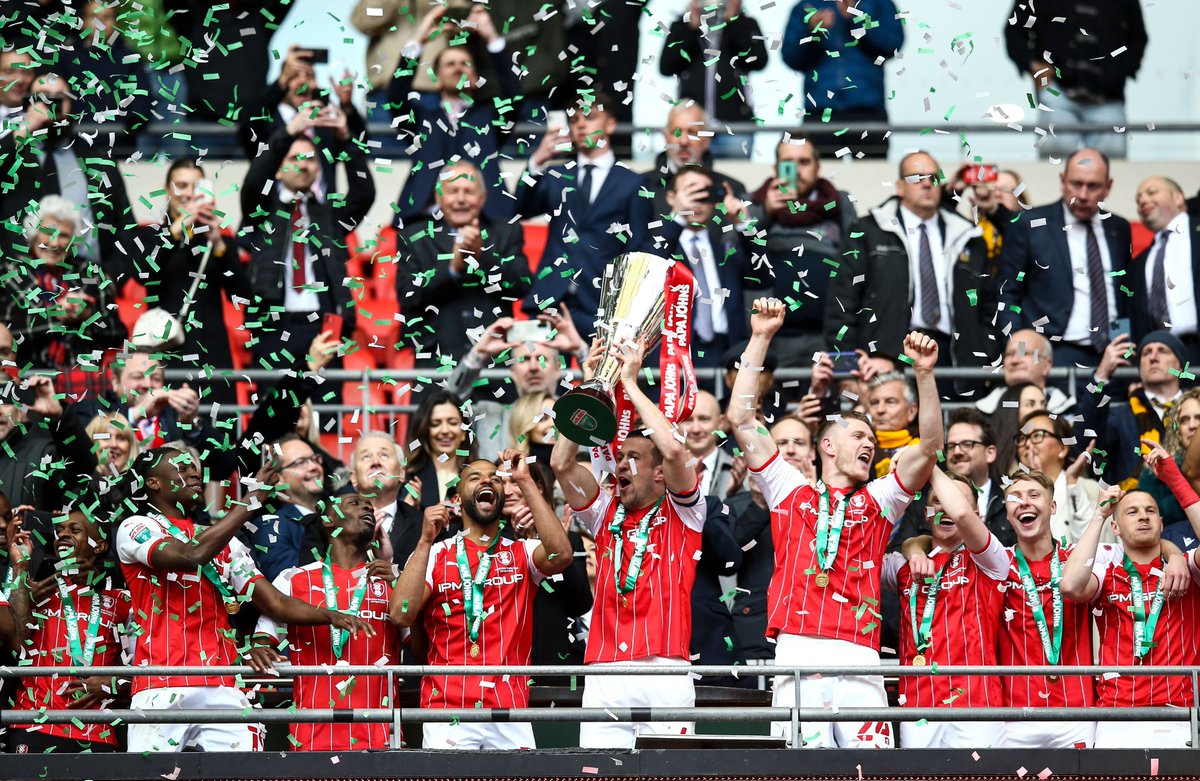 8⃣ Clubs have done the EFL Trophy and promotion double🏆🆙: • @RotherhamUnited 2021/22 • @BarnsleyFC 2015/16 • @BristolCity 2014/15 • @MKDonsFC 2007/08 • @officialgtfc 1997/98 • @officialcufc 1996/97 • @BCFC 1994/95 • @Wolves 1987/88 #EFL | #BristolStreetMotorsTrophy