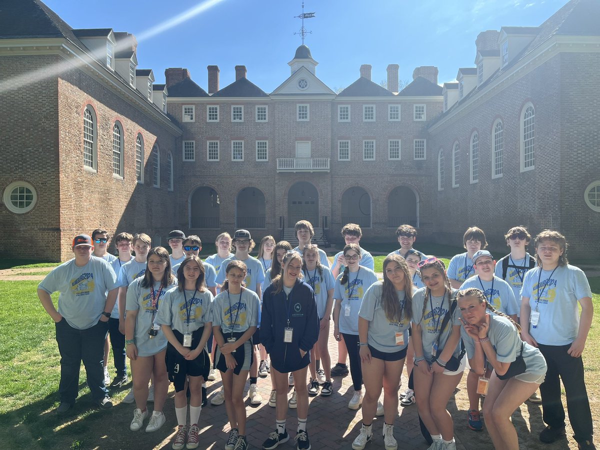 drbbettis's tweet photo. Bethel School’s middle school students had a great visit to @williamandmary this morning. #bethelallin #WeAreWatauga https://t.co/RRFBBkHUmk