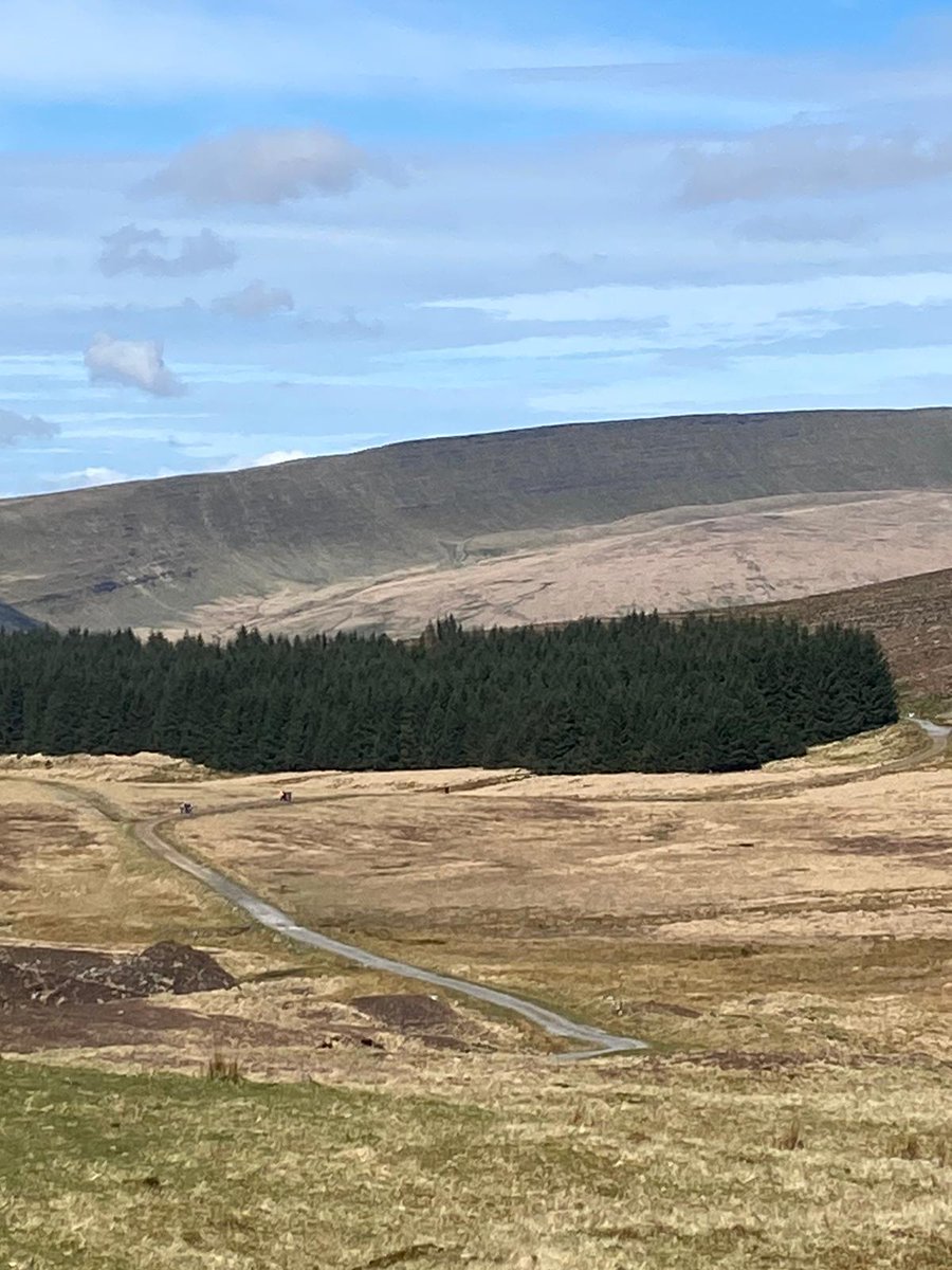 HCACPDofE's tweet image. DofE Gold teams in action in the Brecon Beacons on the final day of their practice expedition.