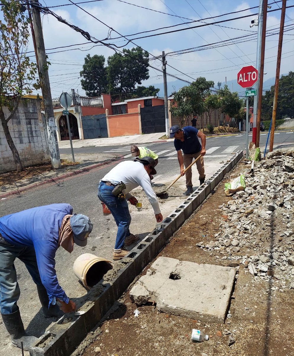 . Trabajos de banquetización en Lomas de Portugal. #ConstruyendoelFuturo