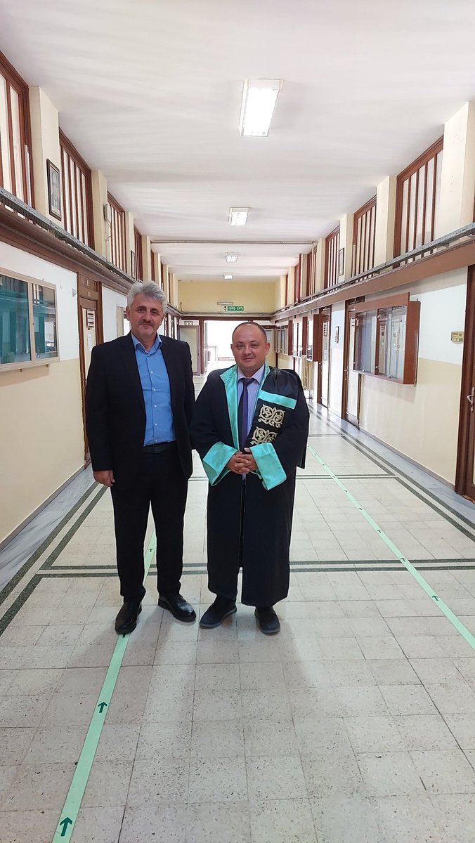 Fuat0renc's tweet photo. Hem sahada, hem arşivlerde çok çalışarak ürettiğimiz 57. ALAY tezini  tamamladık. Katkı sunan Jüri üyelerine teşekkür ederim. Çanakkale literatürüne özgün katkı yapmayı umuyoruz. Kahraman 57. Alay ile ilgili hurafelerin ise son bulması temennimiz. 
Yolun açık olsun. @ismailsabah https://t.co/gHWZGoKPR6