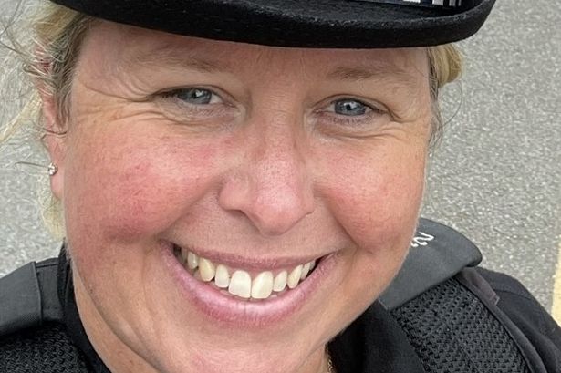 Anglesey police officer visits 10 Downing Street and is now headed to Buckingham Palace

#Wales 

wtxnews.com/anglesey-polic…