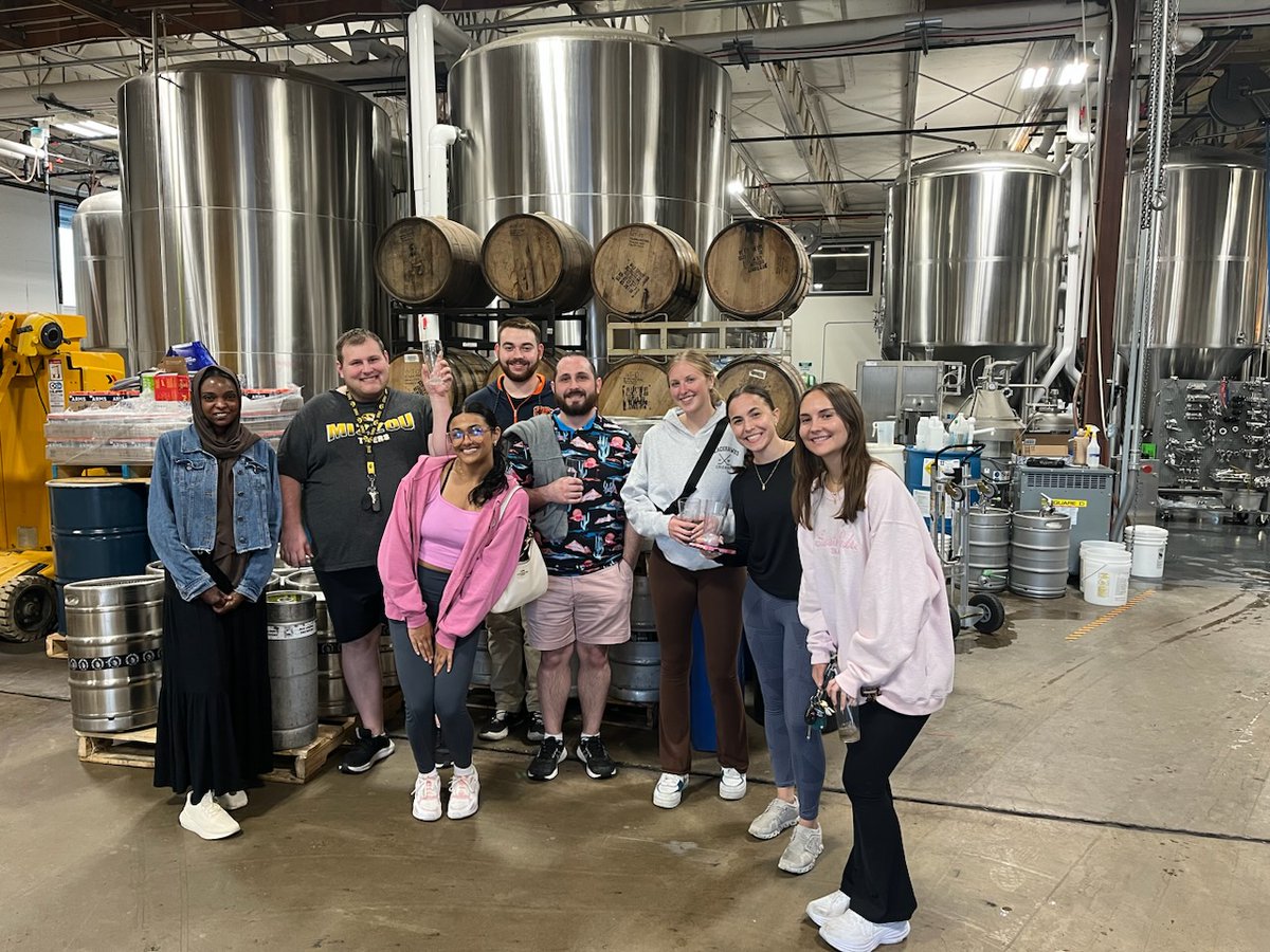 Last night, members of the Microbiology Undergraduate Student Association (MUSA) went on a tour of Big Grove Brewery in Iowa City! 🍻Learn more about MUSA - bit.ly/3Q9BL2p