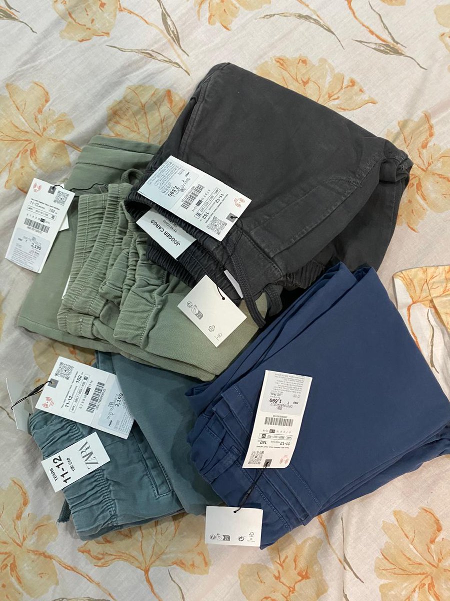sonalpingle's tweet photo. @ZARA_Care  Extremely disappointed with Zara customer service! Received a wrong order worth half my payment, yet your team insists the warehouse got it right - even with proof provided! Stop misleading customers and making them pay for your mistakes! #Zara https://t.co/OfukEYJWw3