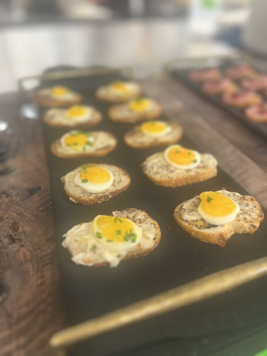 Gmgmgm… mini croque madams for breakfast. Whole grain mustard, Guanciale mornay, sunny side up quail eggs 🍳 👨‍🍳🔪