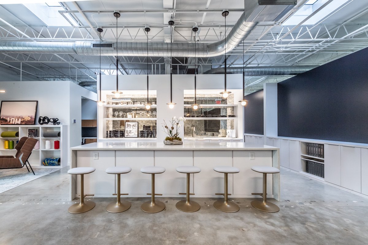 PlanInteriors's tweet photo. We recently completed a redesign project for Bentley Mills, a commercial carpet industry leader that is committed to sustainability and luxury. Check out our portfolio to learn more about how their new Atlanta space turned out: https://t.co/4nhEwLXBT9 https://t.co/xecDdPC16y