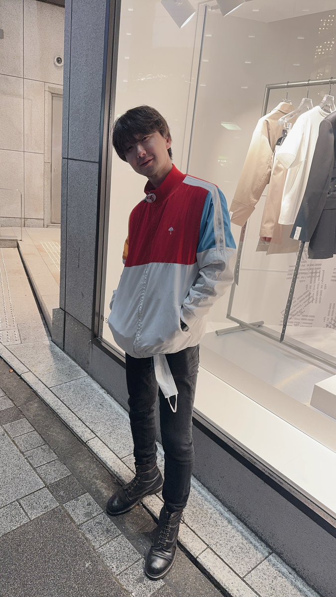 amegayamukoroni's tweet photo. ���分7月にLiveしようとしているなバンドです
ちょっと女子比率高いですが
今後ともよろしくお願いします🧌 https://t.co/DQiENnpKli