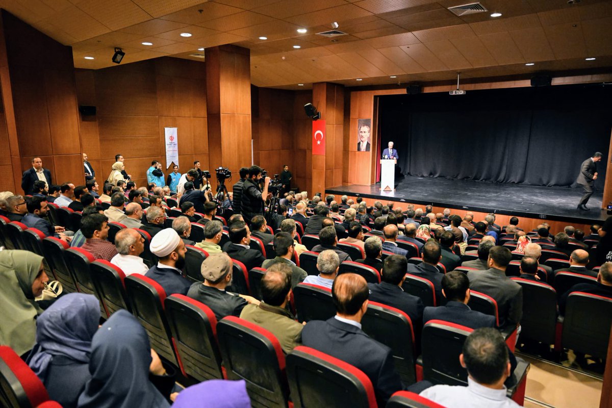 Malatya İl Müftülüğü devir teslim törenine katıldık. Çorum İl Müftülüğü’ne atanan Şahin Yıldırım Hocamıza ve Malatya İl Müftülüğü’ne atanan Ramazan Dolu Hocamıza yeni görevlerinde başarılar diliyorum.