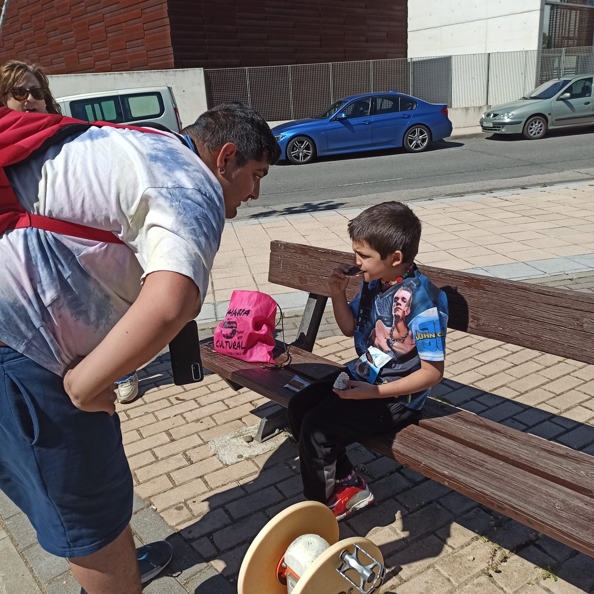 CeipLazarillo's tweet photo. Esta mañana hemos disfrutado de historias de vida gracias al proyecto "Bibliotecas humanas" desarrollado por @Accem_ong, @SalamancAcoge  y @AsprodesSalaman.
Momentos para romper estereotipos, mirarnos y conocernos.🌈 Gracias por vuestra generosidad. https://t.co/rgzAXuAdXB