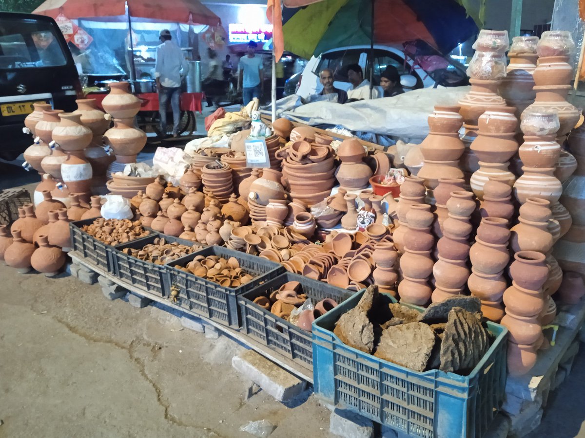 Exceptionally happy to be back in my #purono_pada in New Delhi

#paharganj