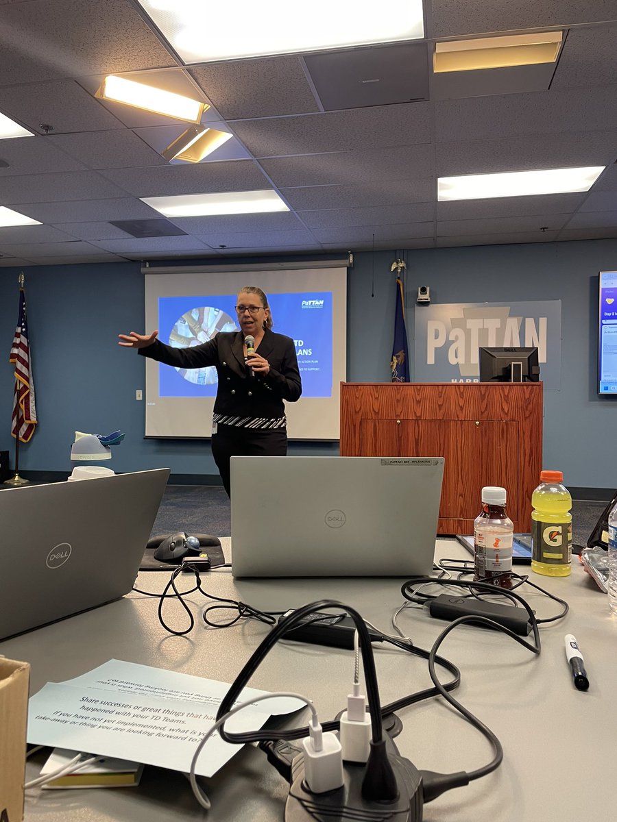 hmangiskuntz's tweet photo. Always great when transition consultants across PA get together to learn &amp; grow together. Bonus when the PDE BSE director stops by to thank you for your work and acknowledge its importance! @pattanupdates @PADeptofEd  @JackiLyster @CarolPrimmGood @PAIU https://t.co/3zIdWq2afI