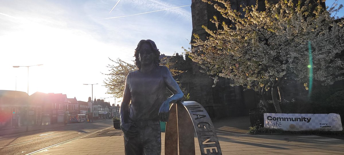 SteveMulville's tweet photo. #Imagine a day with no wind nor rain..π¨βοΈ
Started off nice for a change this morning π down #PennyLane
Not for long though..what a disappointing #Springtime so farπ
#verybritishweather https://t.co/OA4xTsL529