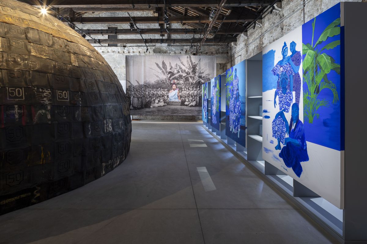 Artydeel (@artydeel) on Twitter photo #Interview Azu Nwagbogu (<a href="/zubbsbogu/">Azu Nwagbogu</a>) discusses his curatorial vision and the significance of the Benin Pavilion at this year's Venice Biennale (<a href="/la_Biennale/">La Biennale di Venezia</a>).
widewalls.ch/magazine/azu-n… #Interview Azu Nwagbogu (<a href="/zubbsbogu/">Azu Nwagbogu</a>) discusses his curatorial vision and the significance of the Benin Pavilion at this year's Venice Biennale (<a href="/la_Biennale/">La Biennale di Venezia</a>).
widewalls.ch/magazine/azu-n…