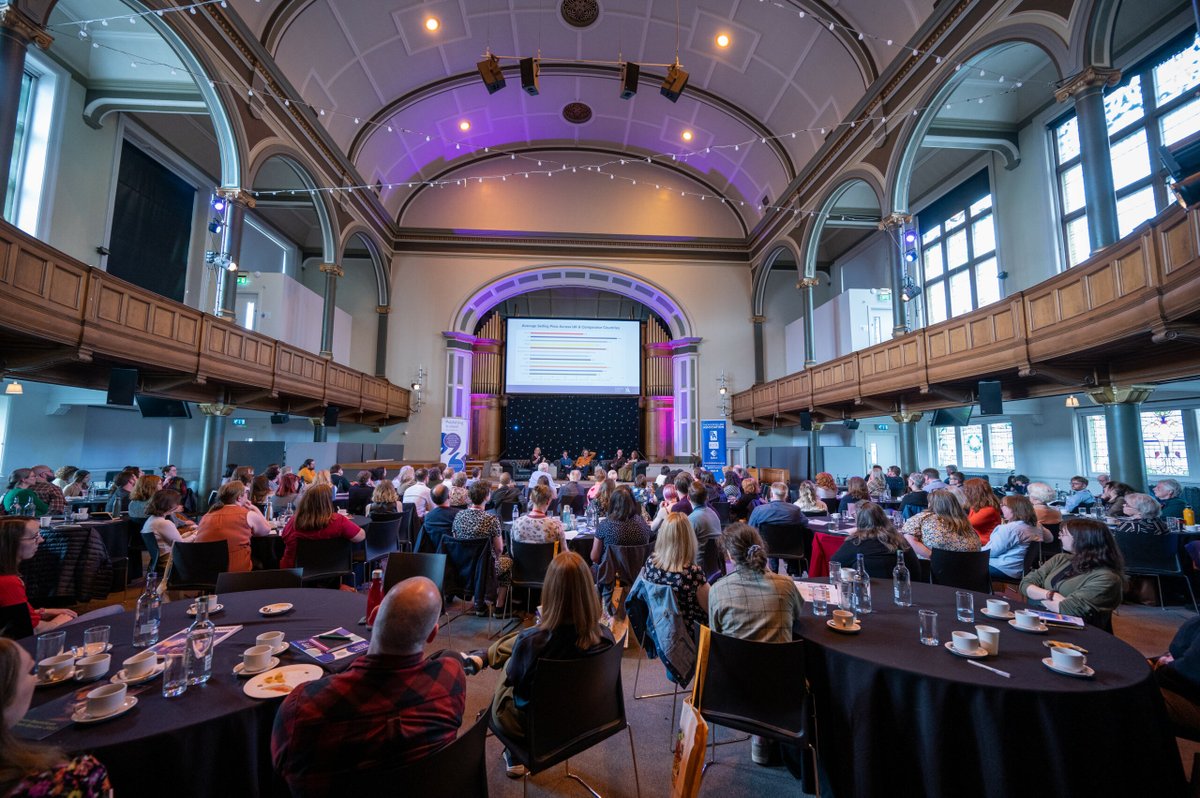 The Scottish Book Trade Conference 2024 in partnership with
@BAbooksellers
is open for booking; publishers, bookshops, and others working in our brilliant industry, this day is for you! Join us in Edinburgh on 16 May. #scotbookconf tickettailor.com/events/publish…