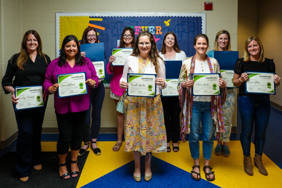 💚 Volunteers are a critical piece to the success of our schools. At last night’s Board of Education meeting, each FHSD school named an outstanding volunteer to recognize for the 2024-2025 school year! Read the full list of those recognized: foresthills.edu/district-news/…