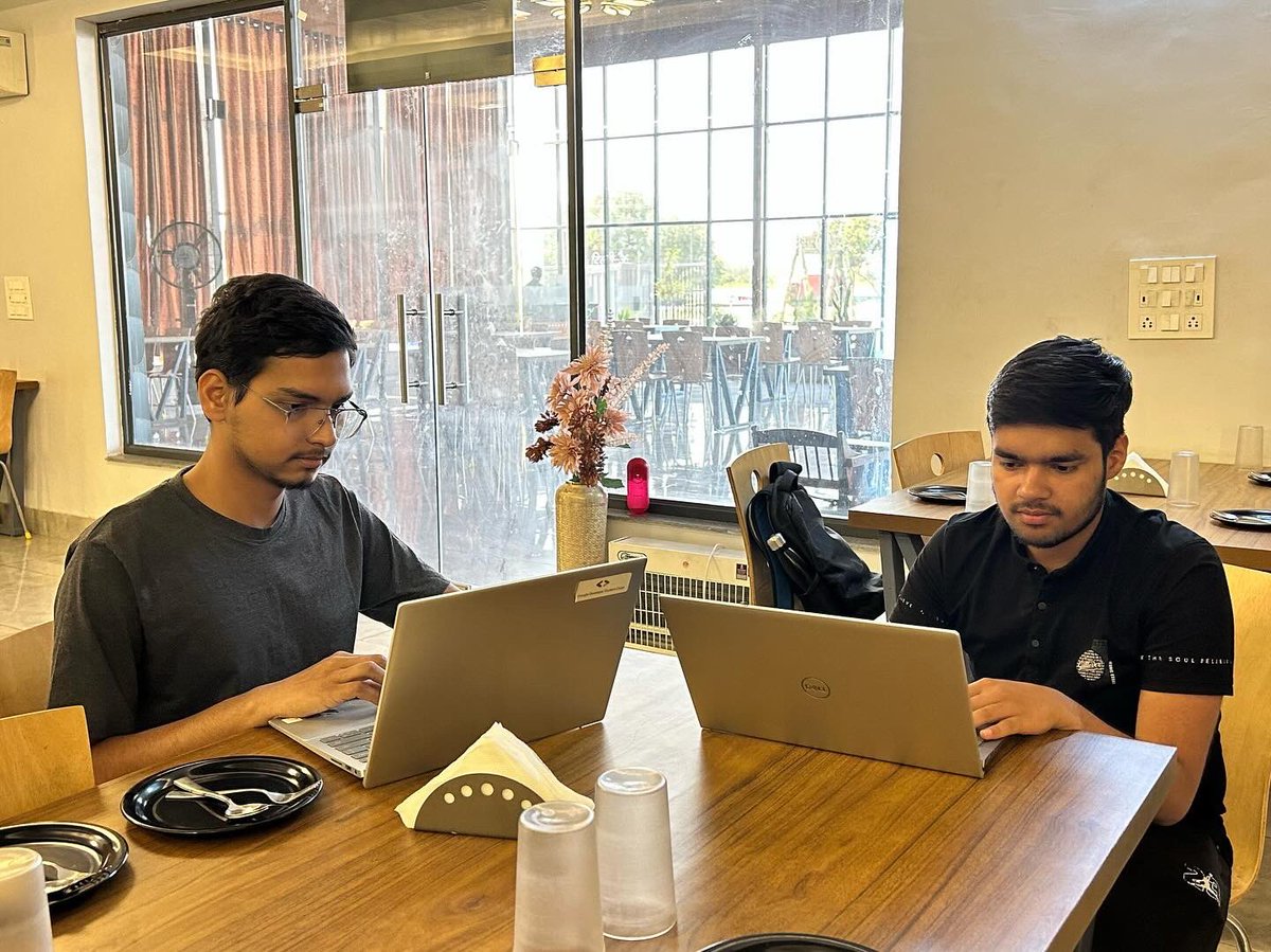 CSonepat21802's tweet photo. Innovating at the intersection of academia &amp; blockchain with Crewsphere ICP X IIITSonepat. Pioneering the future of blockchain culture. #BlockchainEducation #Innovation #icphubs https://t.co/28FJrE9jMf